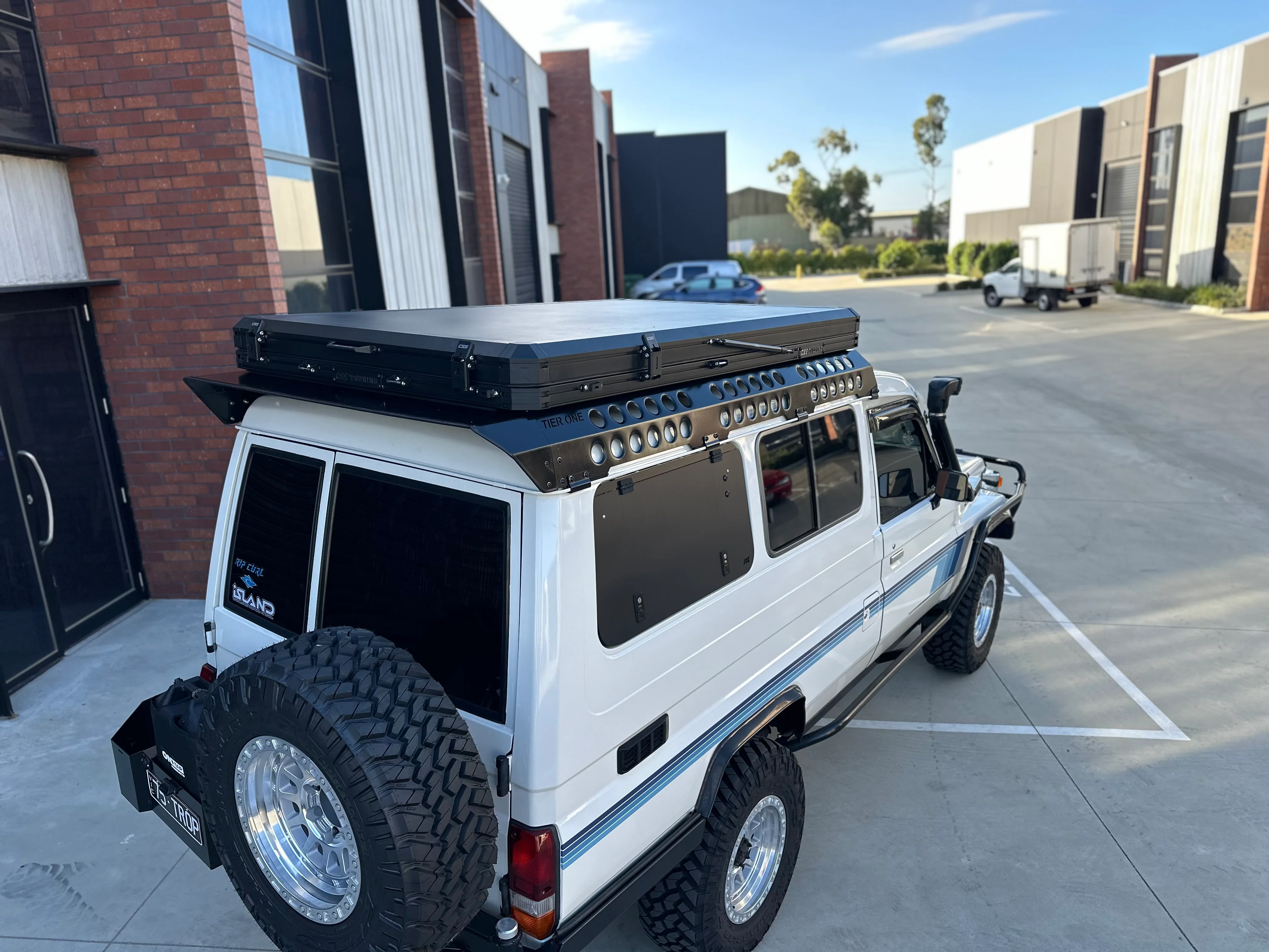 Toyota LandCruiser 78 Series "Troopy" Rear Wing - Image 5