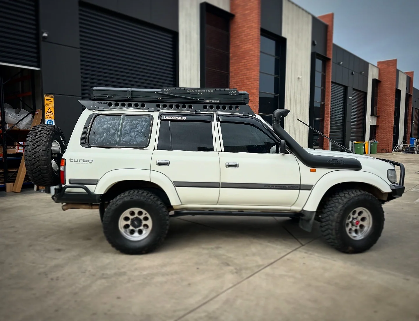 Toyota LandCruiser 80 Series Roof Rack (LPLD) - Image 31