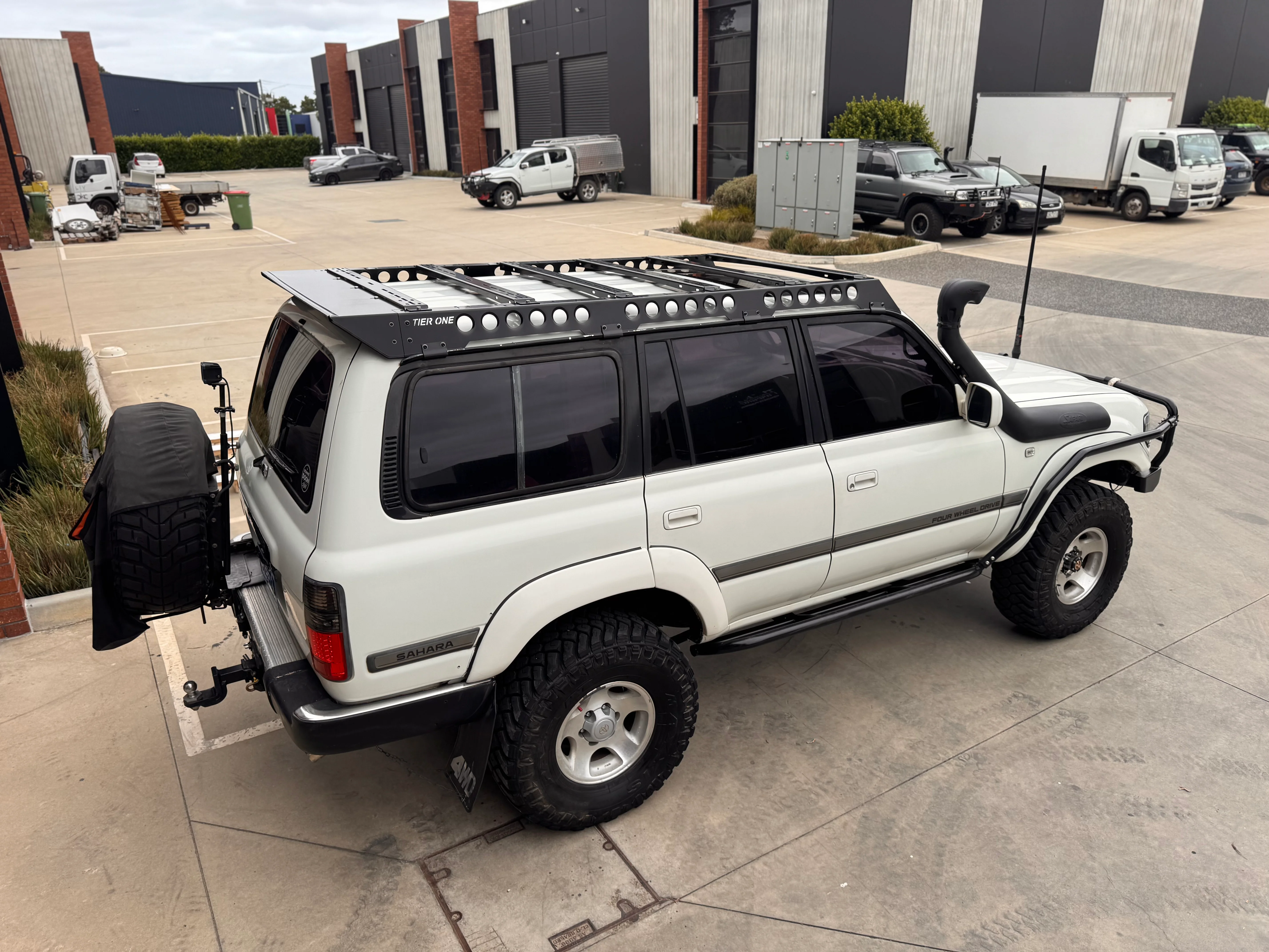 Toyota LandCruiser 80 Series Roof Rack (LPLD) - Image 32