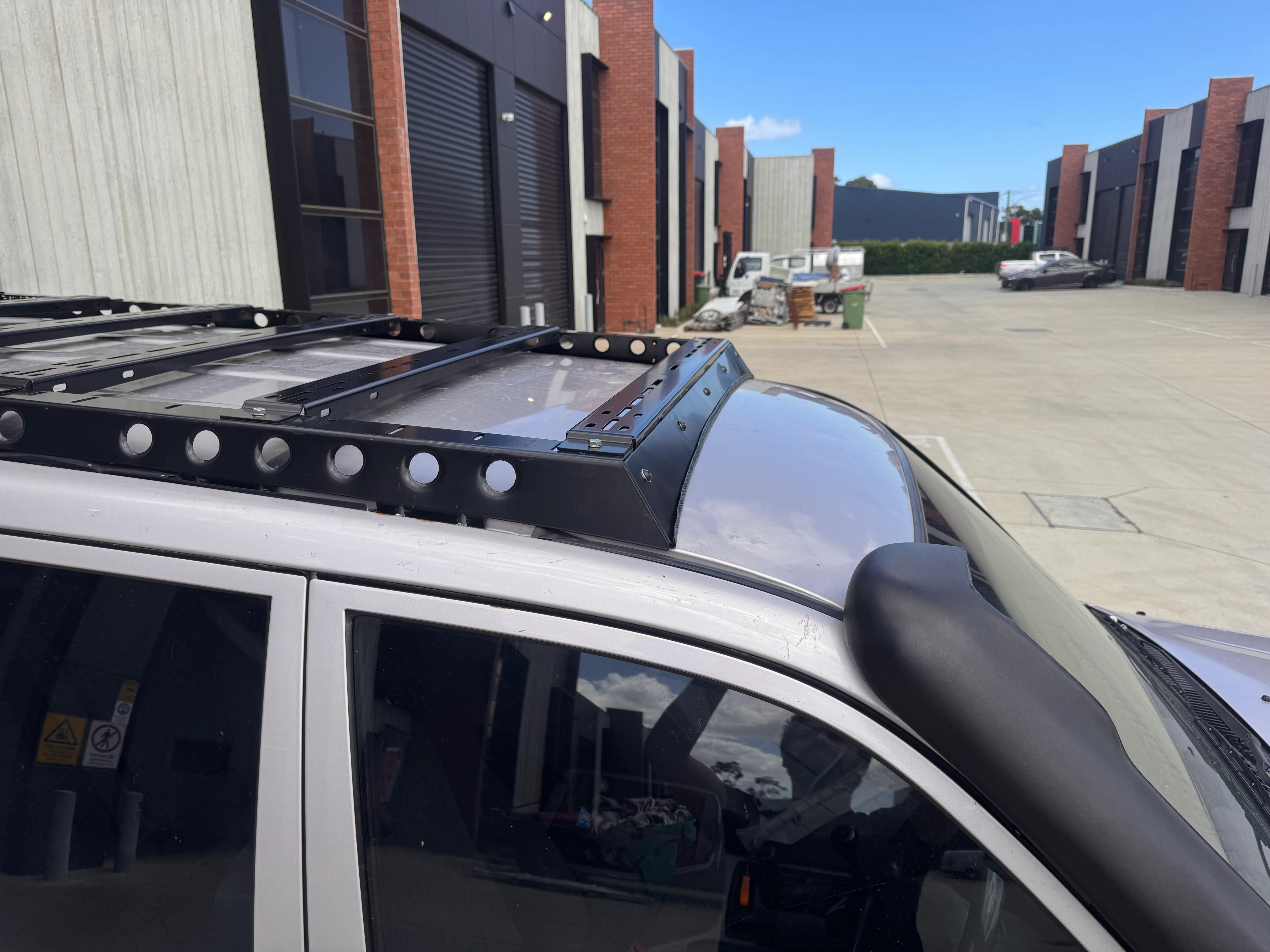 Toyota LandCruiser 100/105 Series Wind Deflector - Image 3
